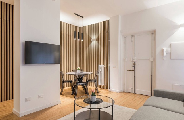 THE FIFTH PROPERTIES ROME