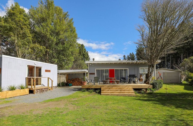 THE FISHING COTTAGE - T?RANGI HOLIDAY HOME, with a garden in Turangi