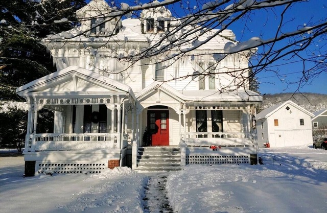 The Francis Rose House 3 Bedroom Home by Redawning