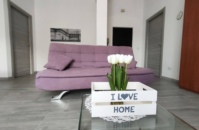 The Friend's House I
