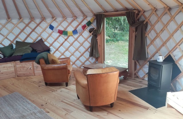 The Froidefontaine Yurt