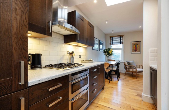 The Fulham Palace Parkside Apartment, by Veeve