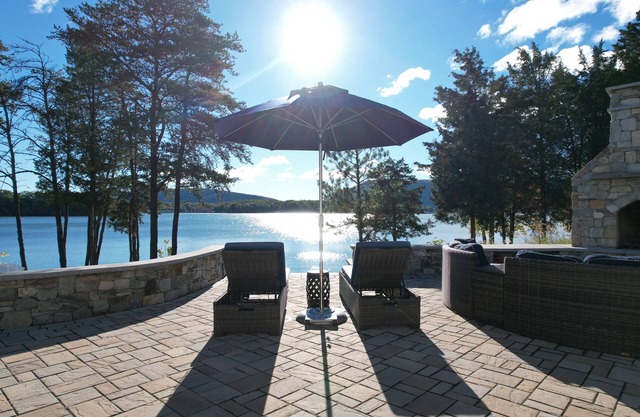 The Fun Spot II - BESTES DOCK UND PATIO MIT BLICK AUF SML - WILLKOMMEN!