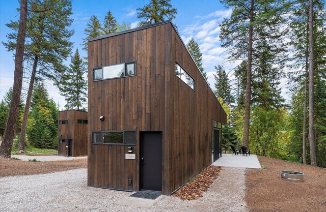 The Gallatin at Stoner Creek Cabins