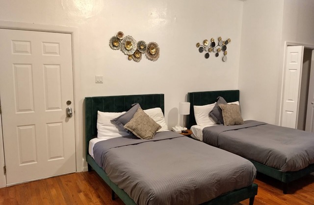 The Garden - 2 beds Nice for families or friends at center city