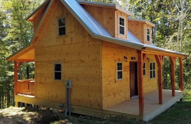 "The Genoa" ein rustikales Abenteuer - Amish-Built Deluxe Cabin