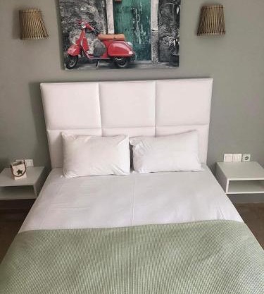 THE GEORGE APARTMENTS