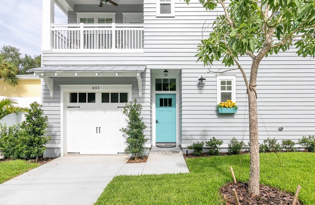The Gertrude * 3 min walk to Downtown Mt. Dora!!