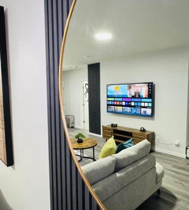 The Glacier Royale - 1 Bed Suite in NW Calgary