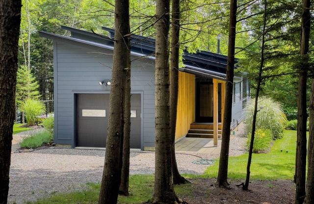 The Glades, Alpine-Chic Chalet