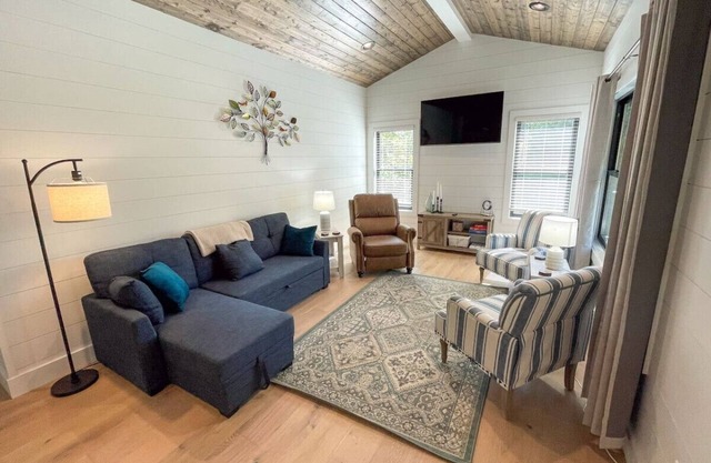 The Golfview Cottage