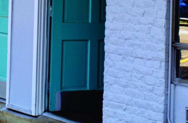The Grand Motel Inn and Suite Louisville