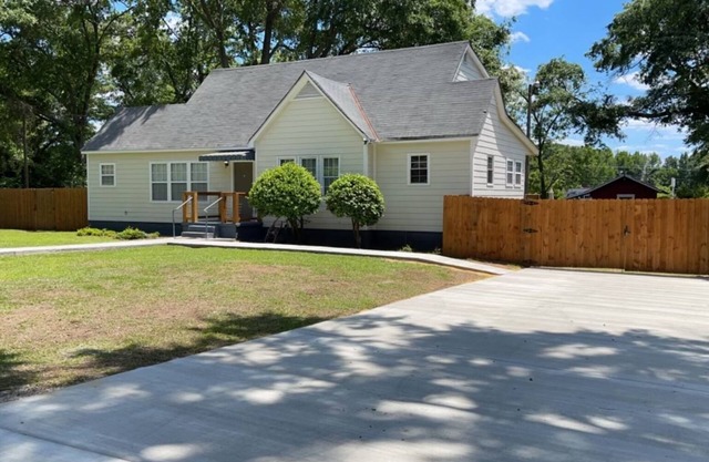 The Gray Villa- 2.8 Miles to Bryant-Denny Stadium