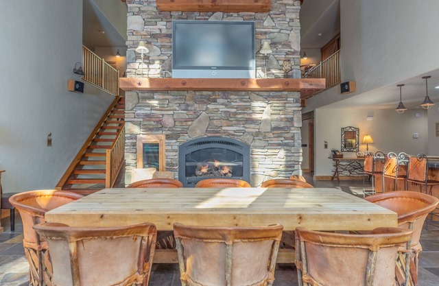 THE GREAT ESCAPE - 6 BEDROOM 5.5 BATHROOM W/ SAUNA IN BLS