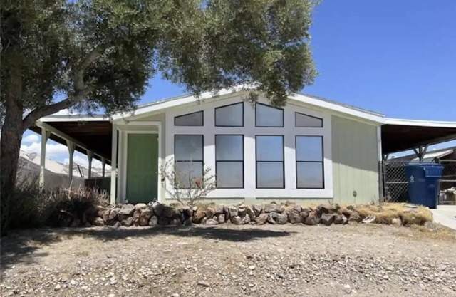 The Green River House