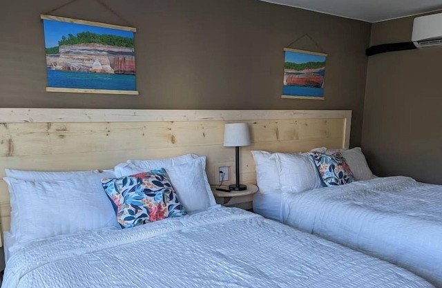 The Greenland Motel - Room No.4