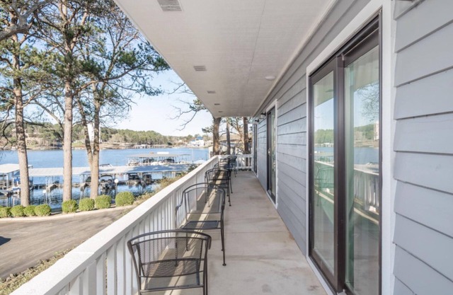 The Hamilton - Lakefront & Studio Suites, Hot Springs