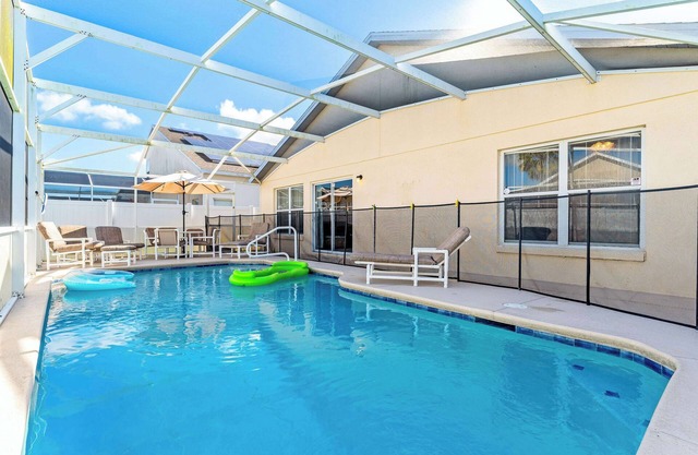 The Hampton Lakes Villa – 11ppl