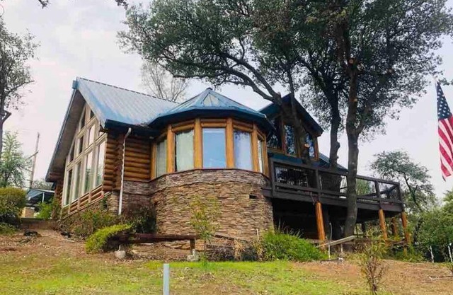 The Happy Bear Lodge