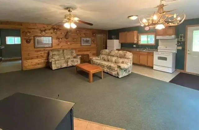 The Happy Porcupine Cottage - ATV, Hiking, Fishing, Relaxation and Supper Clubs!