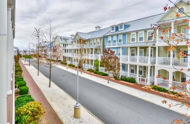 The Harbor House-Bayside-Pool-2 Blocks from Beach