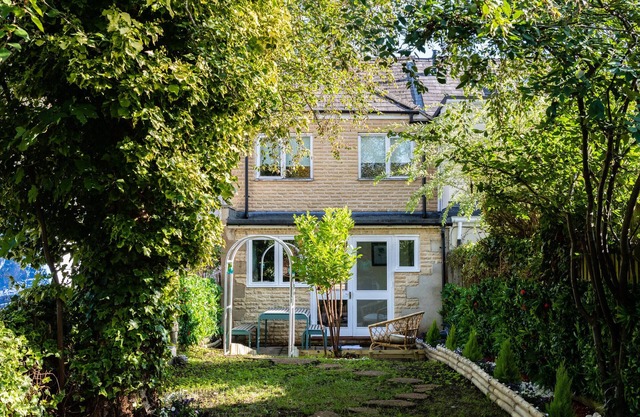 The Heart of Summertown - Bright & Spacious 3BDR Home with Garden