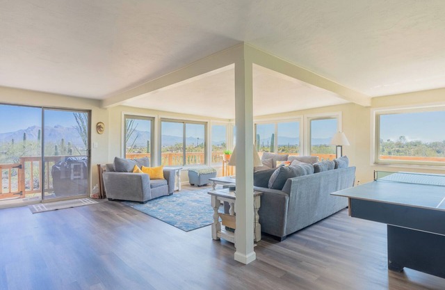 The heart of the desert with amazing views and hiking trails right outside!