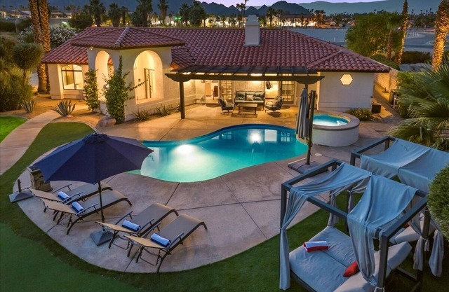 The Hideaway 5bdr @ the heart of Old Town La Quinta