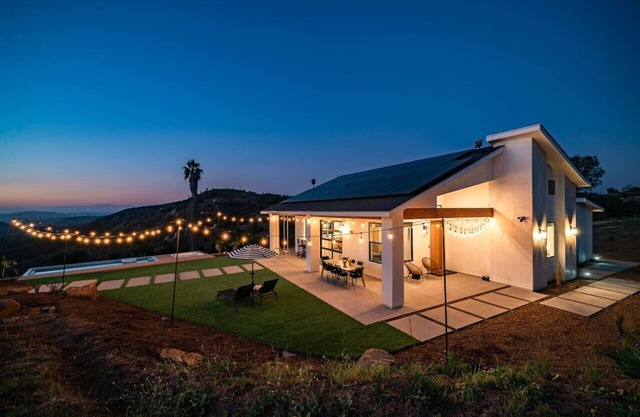 The Hideaway: Fam Style Retreat