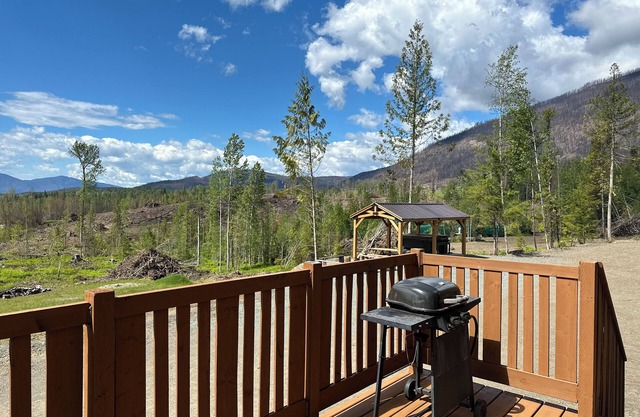 The Hideout at Crowfoot Mtn Cabin 2