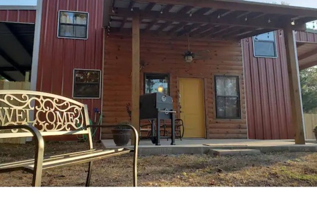 The Hideout - De Queen, Arkansas