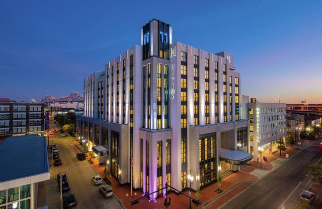 The Higgins Hotel New Orleans, Curio Collection by Hilton