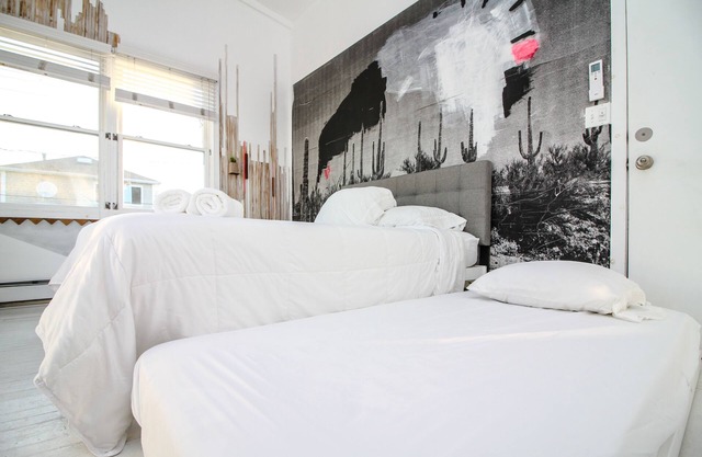 The High Tide 2br With Redecorated Living Room #3 2 Bedroom Hotel Room by Redawning