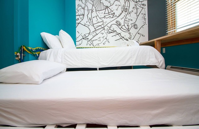 The High Tide Studio #5 Studio Bedroom Hotel Room by Redawning