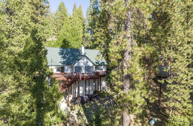 The Hilltop Cove - Cozy cabin 4 mi to Pine crest / Dodge Ridge
