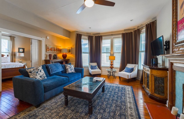 The Historic Emerald Gem ~ Walk to Downtown Wilmington!