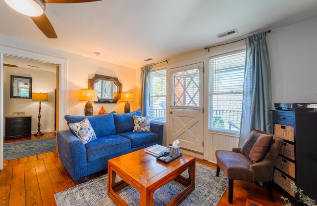 The Historic Lovely Loft ~ Walk to Downtown Wilmington!