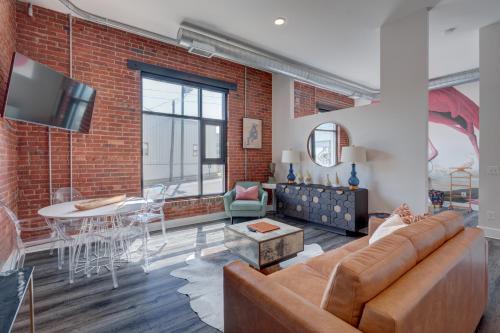The Hive 103 Bees Knees Pet Friendly