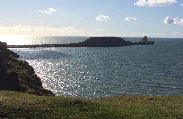 Das Hollies liegt in der wunderschönen Gegend von Horton auf der Halbinsel Gower