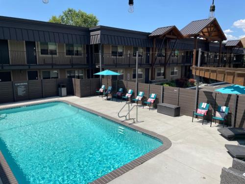 The Hotel Y
