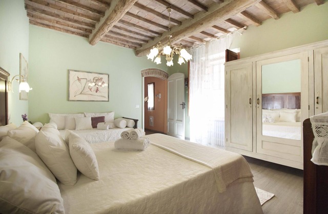 Das Haus befindet sich im Herzen der Toskana, im historischen Zentrum von San Gimignano.