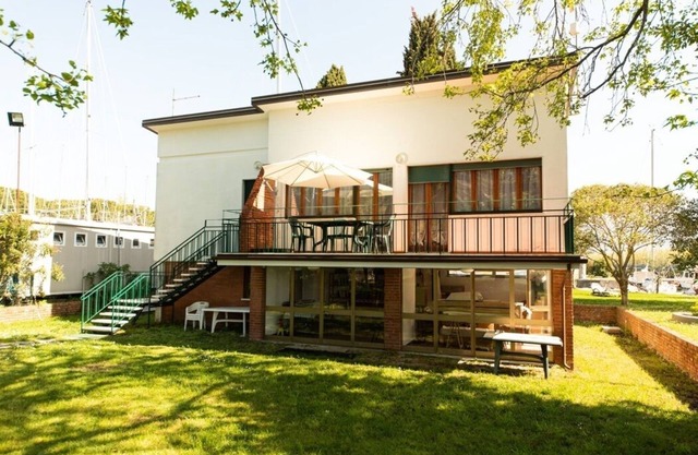 Das Haus an der Mündung der Magra
