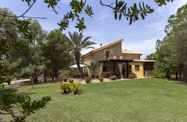 Das Haus der Kapern: Luxusvilla mit Pool, Carloforte - Sardinien