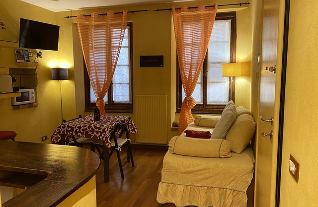 Apartment-Klassisch-Eigenes Badezimmer-Stadtblick