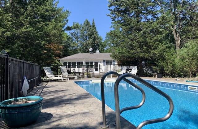 The Hudson Escape – Pool, Hot Tub, & 13 private acres of fun!
