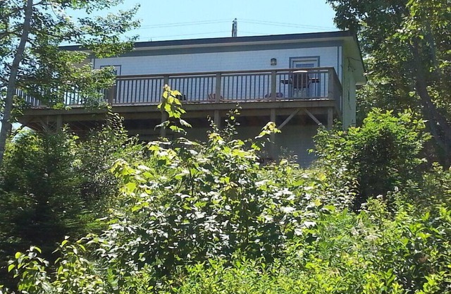The Ice House, Cottage 2, ( "The Icicle")