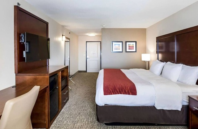 The Ideal Place to Relax & Unwind w/ Our King Room