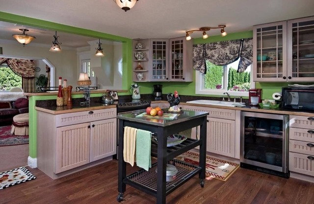 Irish House Suite