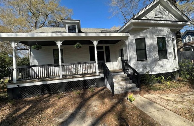 The Isabella - Beautifully Revived Historic House - 2 blocks from the IP Mill