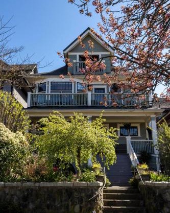The Ivy on Parker Guest House